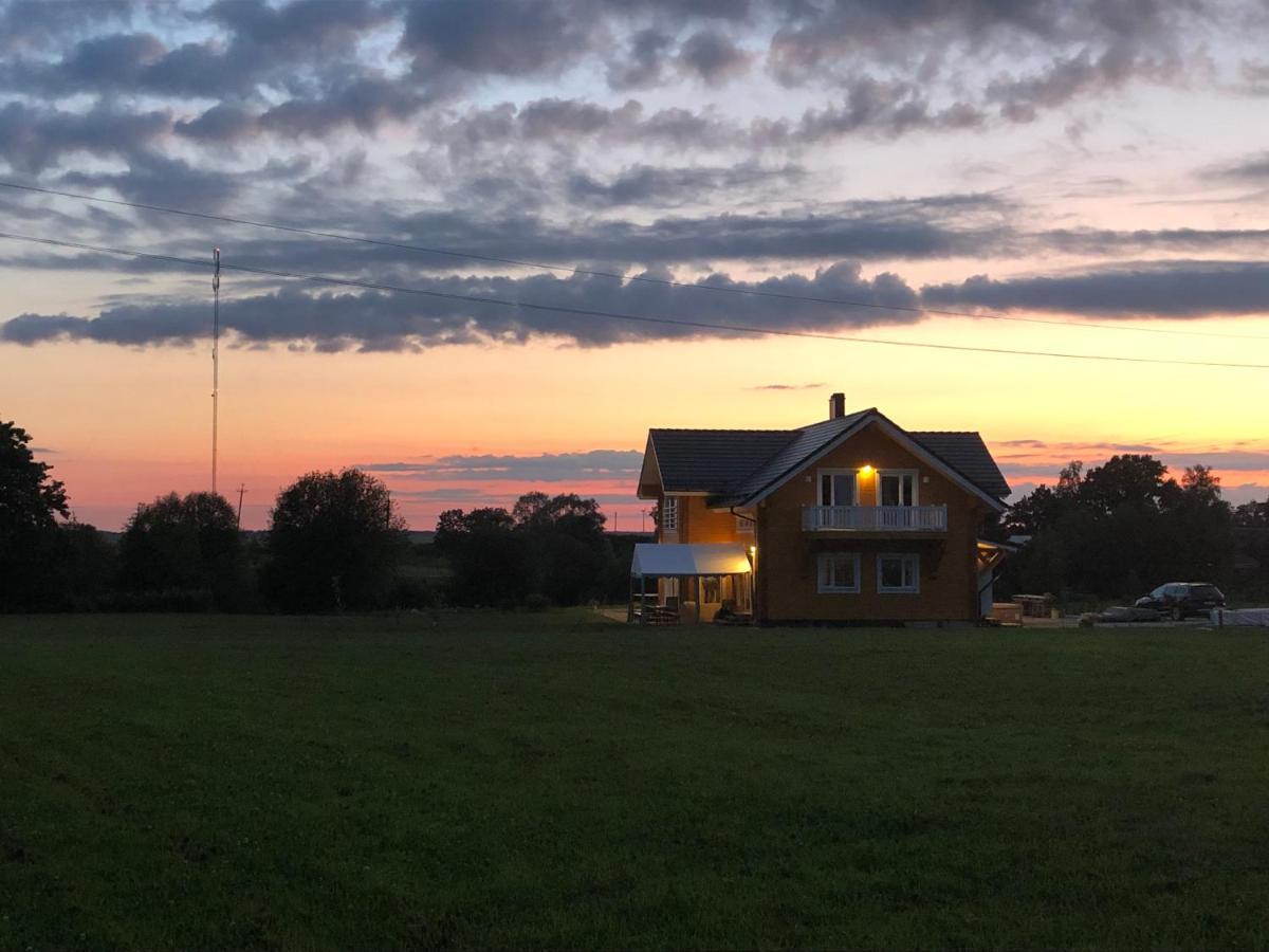 Karukella Puhkemaja Villa Lyuganuse Exteriör bild